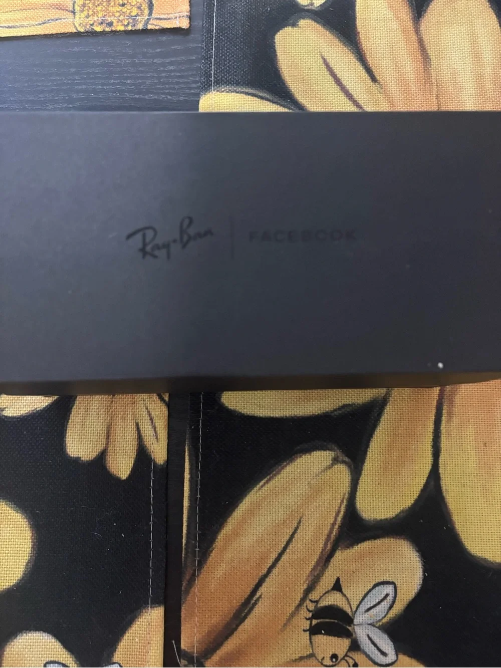 Ray-Ban Stories Round Smart Glasses — Black Frames with Dark Lenses